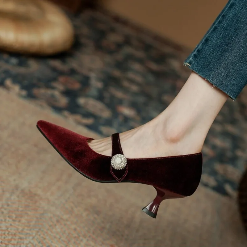 Slingback Pumps Women - Czerwone szpilki Mary Jane z ostrym