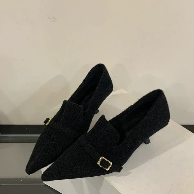 Women Shoes Nb - Nowe czółenka na szpilce z metalową